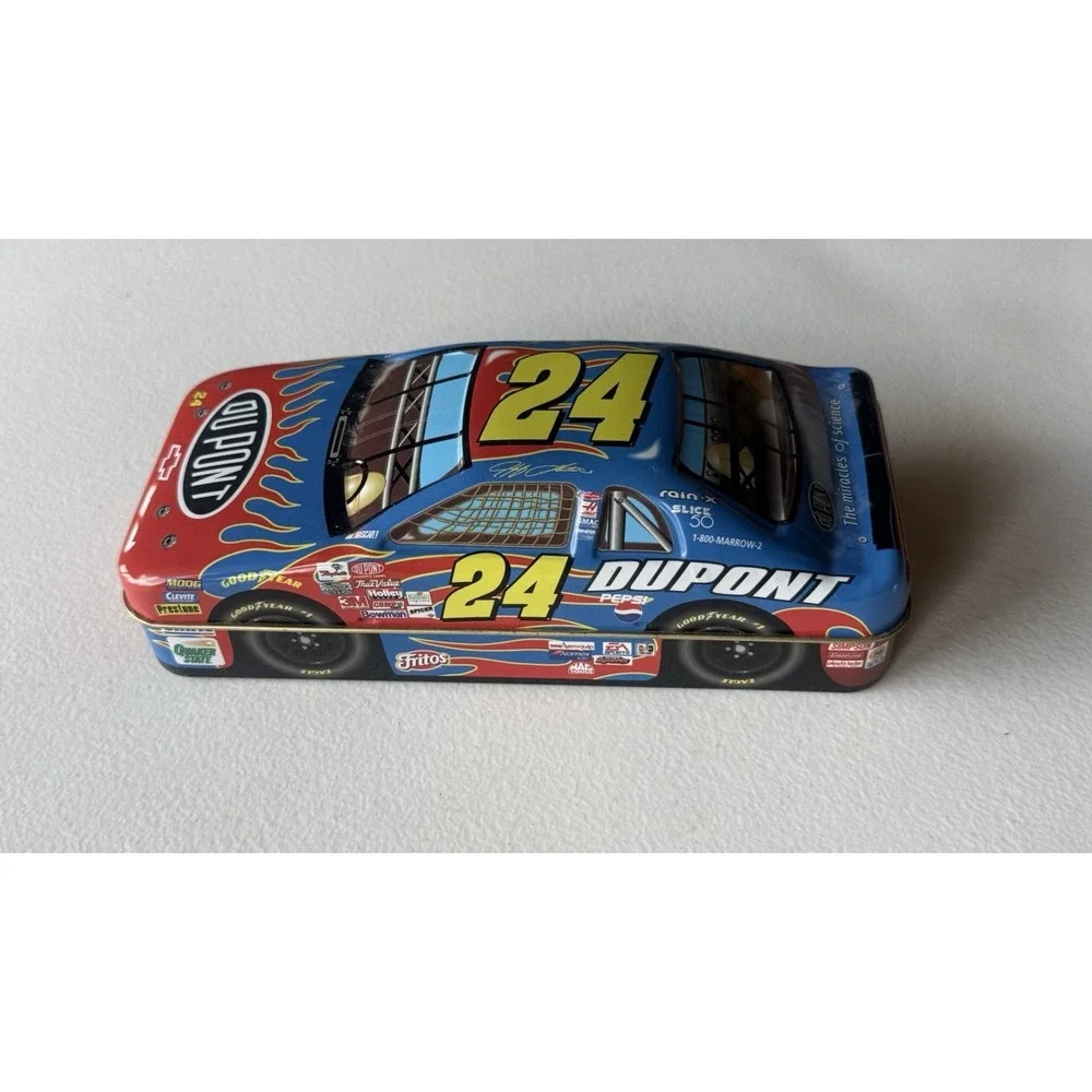 Jeff Gordon Double Crisp Dupont 24‎ NASCAR Collectible Tin 2001 #60037